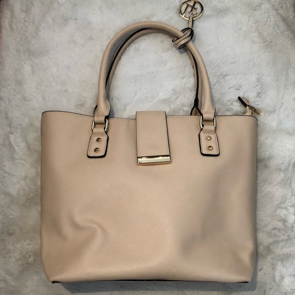 2/15$ Lucca Ferri Handbag